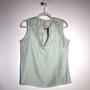 Tory Burch Mint 100% Silk V Neck Sleeveless Eye Hook Detail Tank Top Blouse 6